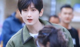 娱乐小呆呆爆料杨紫成毅,娱乐小呆呆曝恋情疑云